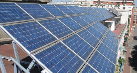 De schaduwkant van zonnepanelen; welk dak is geschikt?