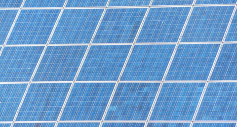 `Pas op voor lekkage en brand bij zonnepanelen`