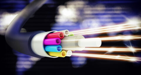 ​Glasvezel groeit, maar koper wordt steeds sneller