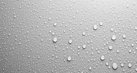 ​Douchekop met verneveld water bespaart water