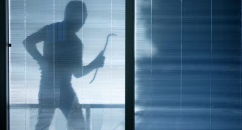 Buitenverlichting met sensor moet inbreker buiten laten