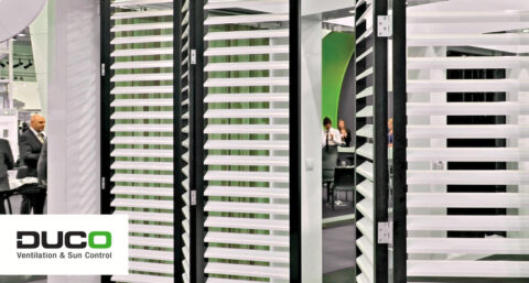 Een oplossing op maat in de zonwering:  architecturale aluminium vouwpanelen