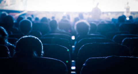 Zwarte noodverlichting ideaal voor in de bioscoop