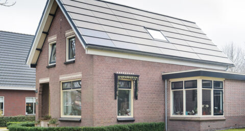 Plusdak wekt energie op en zorgt voor isolatie