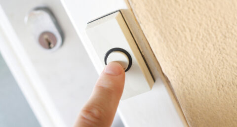 Deurbel op zonne-energie gaat sluipverbruik tegen