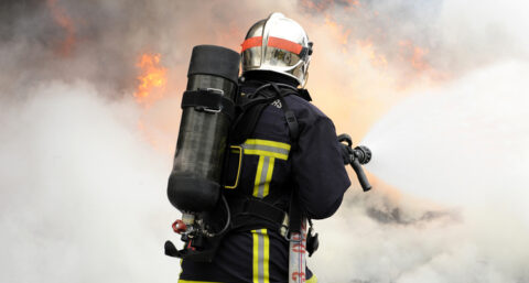 Vr-bril moet brandweer helpen bij dikke rook