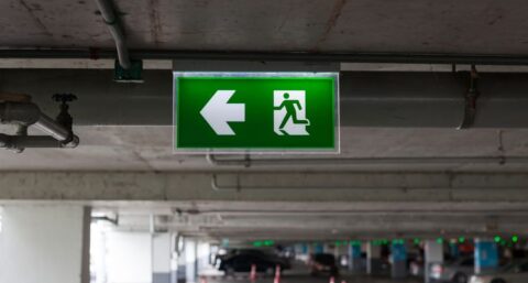 ​Zijn ombouw-kits voor noodverlichting wel veilig?