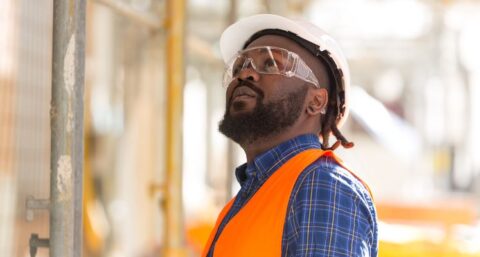 Innovatieve beschermkappen voor druk- en noodstopknoppen