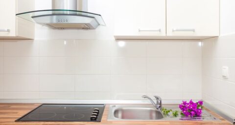 Slechte ventilatie tijdens koken kan veel fijnstof veroorzaken