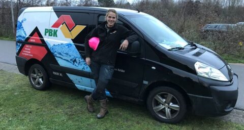 Roze helm en roze S3-schoenen