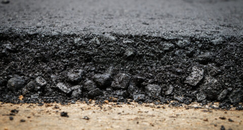 Sensoren in het asfalt sporen tijdig problemen in het wegdek op