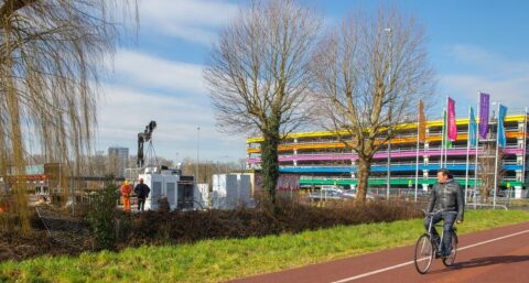 De 1e Tesla batterij van Utrecht staat bij Jaarbeurs