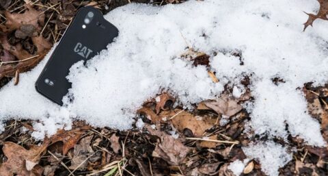 Speciaal voor in de bouw: robuuste smartphone met slimme features