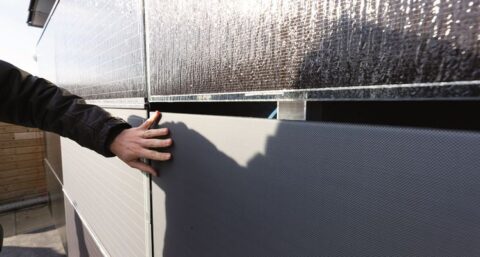 Decoratieve gevels met dunne filmzonnecellen wekken energie op