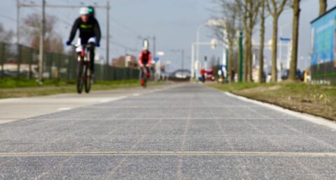 TNO onderzoekt mogelijkheden voor uitrolbaar zonnewegdek