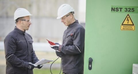 Nieuwe veiligheidskleding biedt elektrotechnici extra bescherming tegen vlambogen