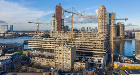 De Fenixloodsen: van hoerenbuurt naar hippe hotspot