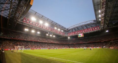 Johan Cruijff ArenA wil stap voor stap over op DC-net