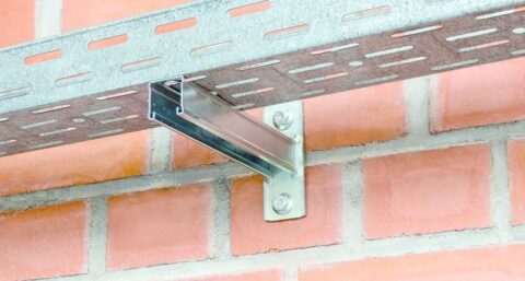 Schroefanker goedgekeurd voor bevestiging in metselwerk