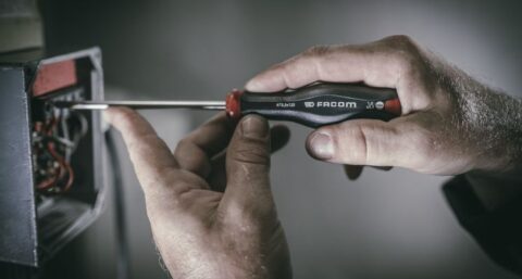 Nieuwe goudkleurige zinkcoating zorgt voor extra lange levensduur schroevendraaier