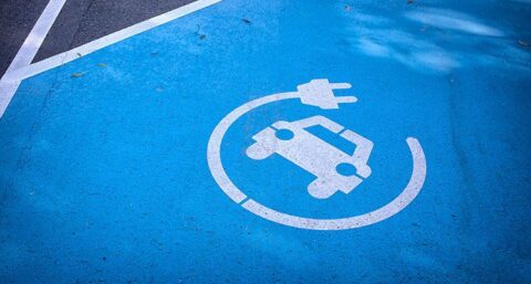 Aantal laadpalen groeit explosief