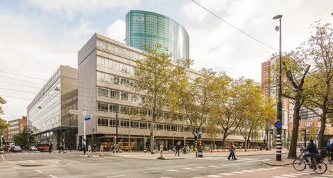 Grootschalige gevelrenovatie World Trade Center Rotterdam gestart