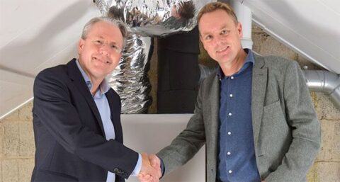 Nijhuis Renovatie plaatst warmtepompen Itho Daalderop in huizen de Alliantie