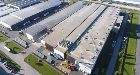 Grootste glas-glas zonnepanelen project van Europa bij Waalwijks familiebedrijf