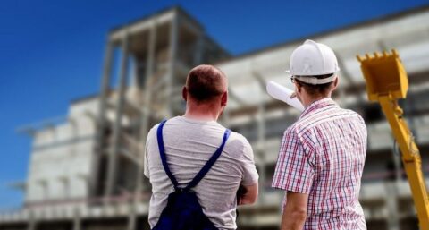 Loon doorbetalen bij ziekte: zorgen over MKB-ontzorgverzekeringen