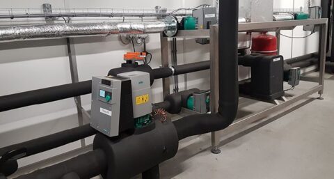 Wilo circulatiepomp en drukverhogingsinstallatie voor visverwerker