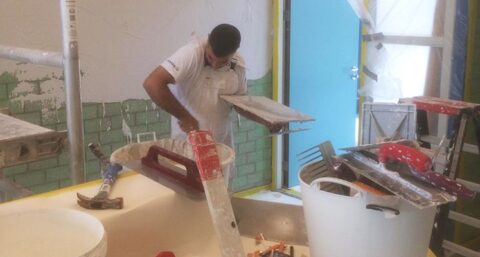 Afbouw is eerste bedrijfstak in de bouw met eigen zware beroepenregeling