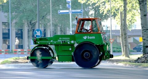 BAM neemt `s werelds eerste elektrische wals in gebruik