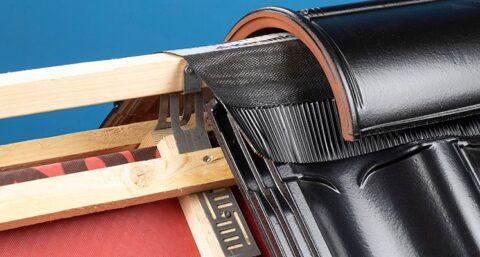 Ondervorsten met vernieuwde kleefstrook hechten ook bij nat en koud weer