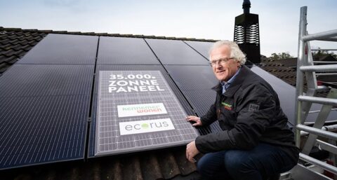 Kennemer Wonen plaatst 35.000ste zonnepaneel
