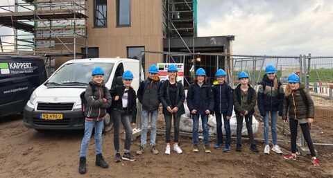 Buiten de deur leren