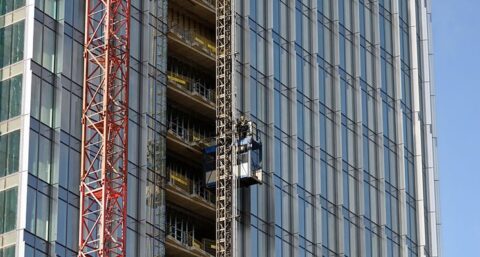 Bouwlift binnenboord