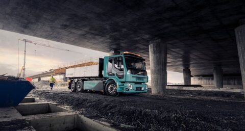 Van Gelder zet vier elektrische Volvo-trucks in