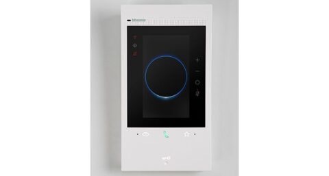 Eerste geconnecteerde binnenpost met geïntegreerde spraakassistent Amazon Alexa