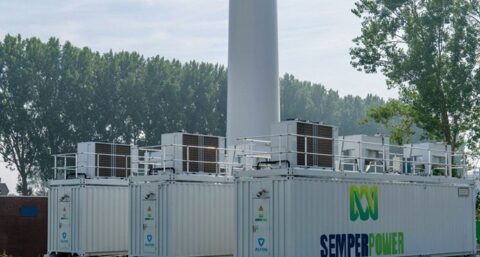 ‘Eén van de grootste opslagbatterijen in gebruik genomen’