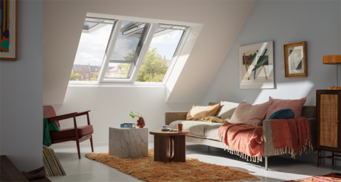 Balkongevoel met uitzettuimelvensters die tot 45° naar buiten openen