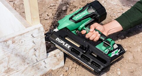 Kracht uit lucht en accu-power