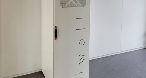 Bouwinvest rust 63 appartementencomplexen uit met batterijsystemen