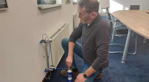 Radiator vervangen binnen een half uur? Bevries de leidingen!