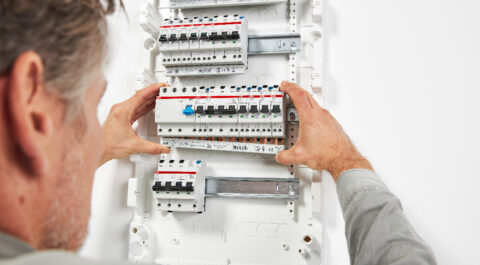 Nieuw schroefloos distributie-systeem van ABB