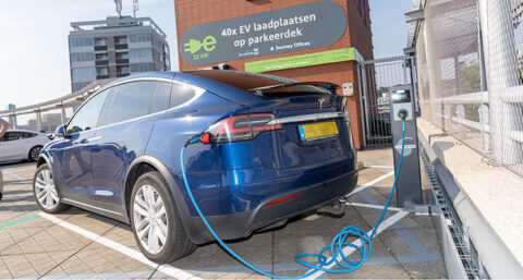 Creatief met stroom: roltrappen eruit, laadpalen erin