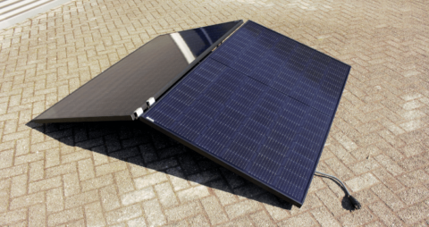 Zon­ne­pa­ne­len met een stekker, zo installeer je ze snel en veilig