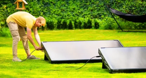 3 zonnepanelen met stekkers die je nu kunt kopen