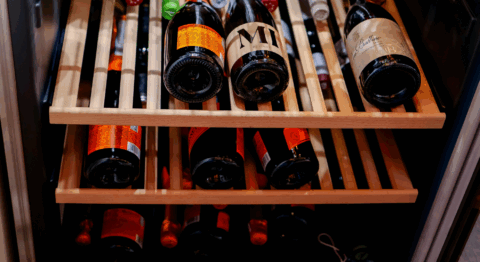 Tips voor het integreren van een wijnklimaatkast in maatwerk keukenmeubels