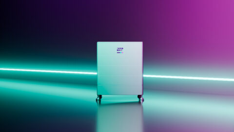 Nieuwe thuisbatterij met 15 jaar garantie of 11.000 cycli