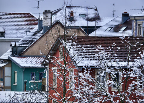 Waarom smeltende sneeuw de ultieme stresstest voor uw dak is